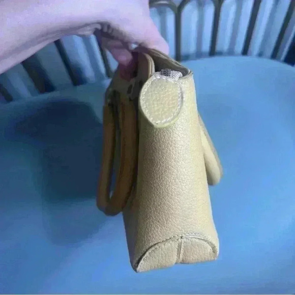 Vintage Tods leather cream shoulder bag small handbag white stitching detail - Picture 5 of 16